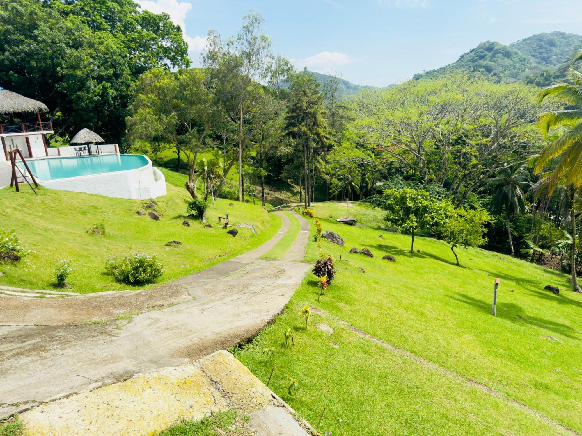 Ranchos De Chalia Panama Hotell Portobelo Exteriör bild
