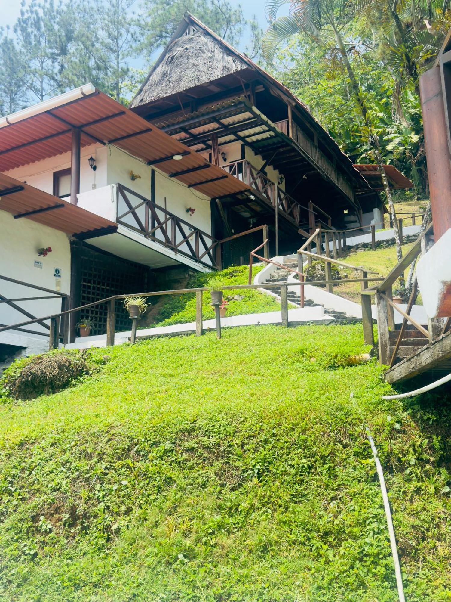 Ranchos De Chalia Panama Hotell Portobelo Exteriör bild